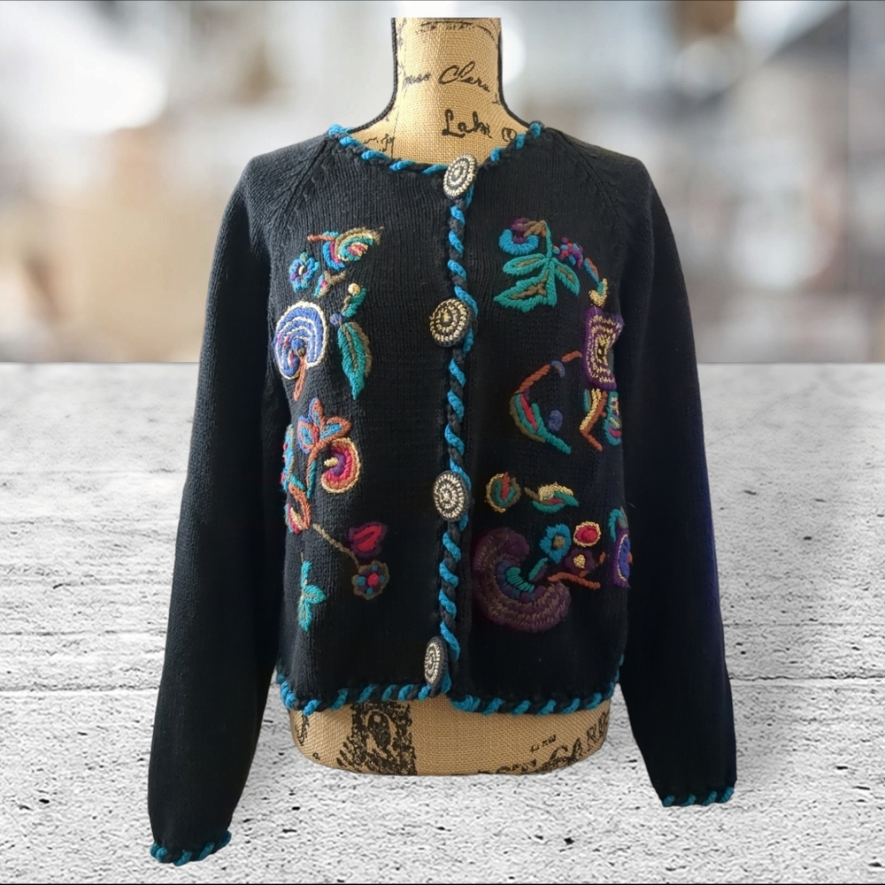Sostanza contemporary apparel sweater size large